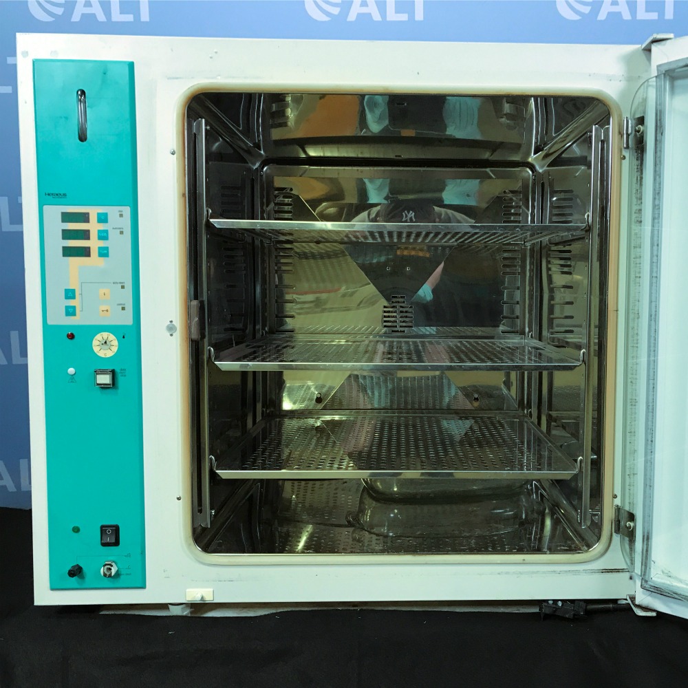 Thermo Heraeus BBD6220 CO2 Incubator